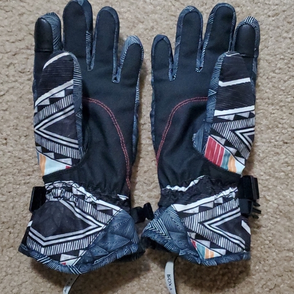 Roxy Gloves- size small. Ski or snowboard - Picture 3 of 6